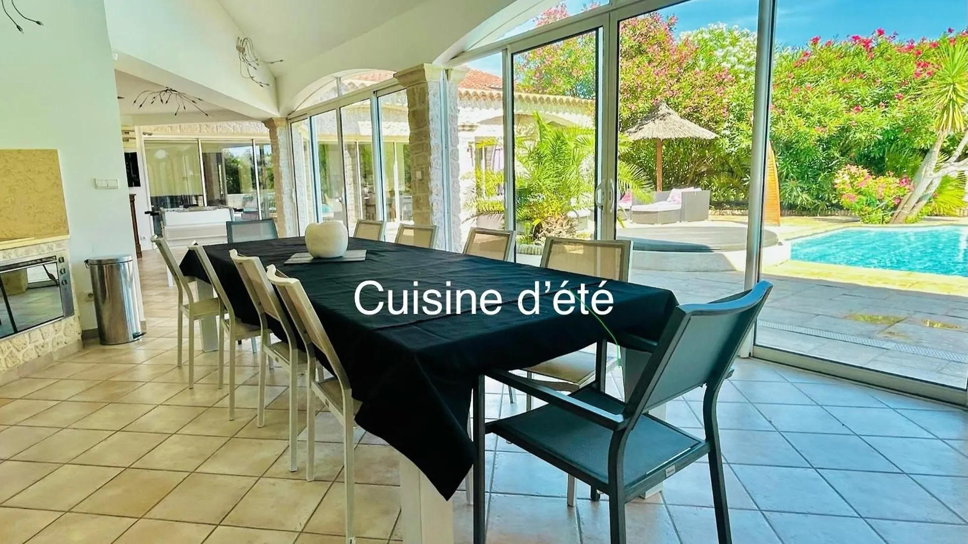 Villa Rosario Piscine Jacuzzi Sauna Spa Petanque Chateauneuf-du-Rhone 0*,  France